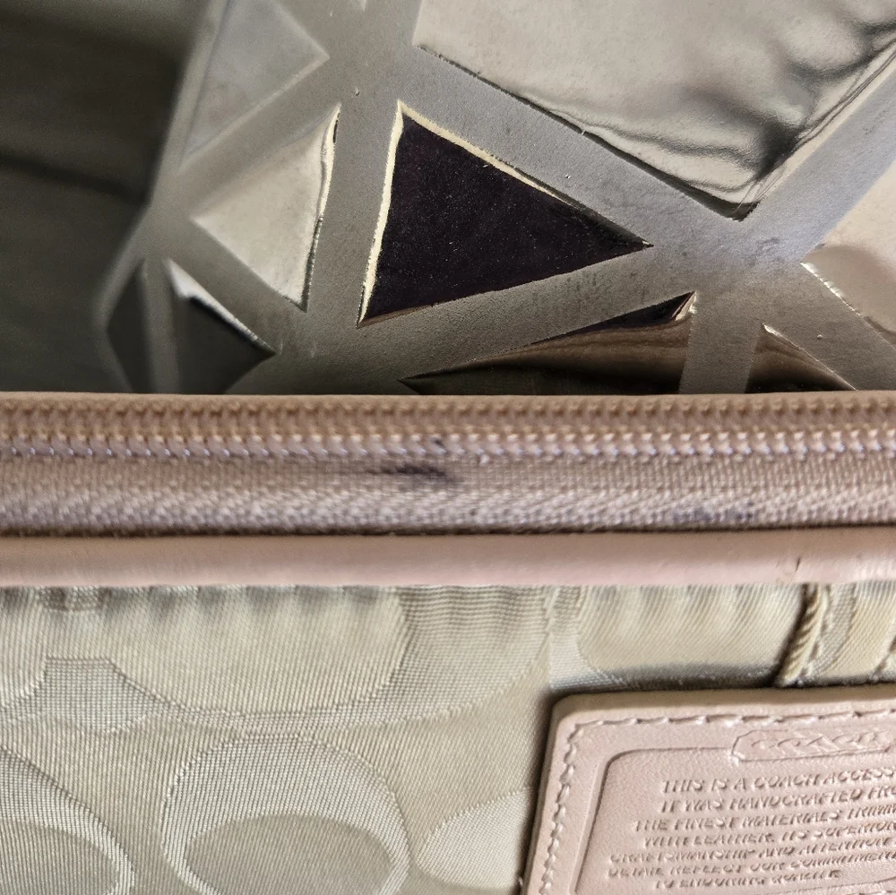 Coach Cosmetic Bag - Picture 3 of 10